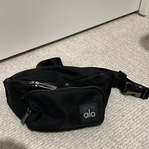 Alo fanny explorer pack